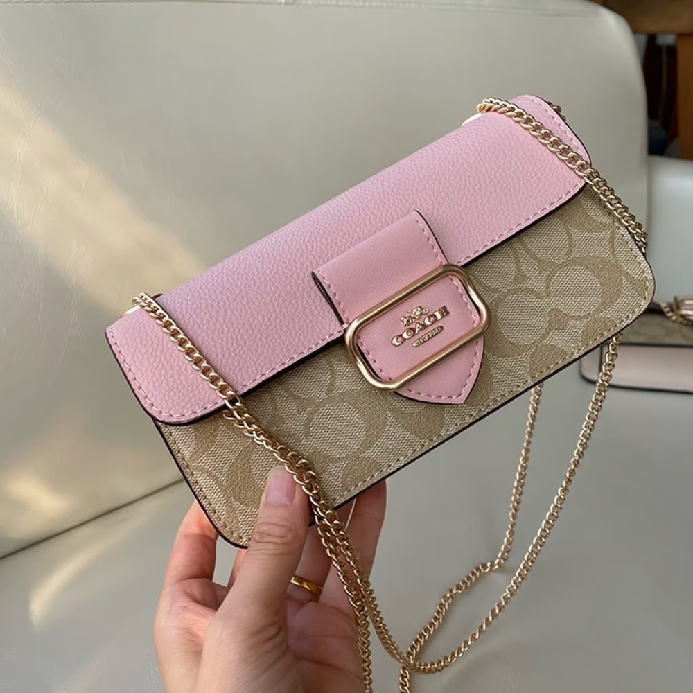 COACH MORGAN SHOULDER BAG IN SIGNATURE CANVAS
